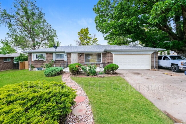 3016 W Stanford Dr in Englewood, CO - Foto de edificio - Building Photo