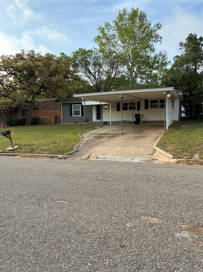 810 Pecan St in Teague, TX - Building Photo - Building Photo