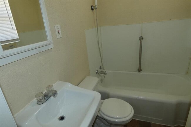 1360 Mulberry St in Abilene, TX - Building Photo - Building Photo