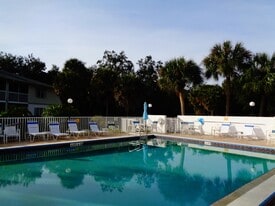 1051 Forrest Nelson Blvd