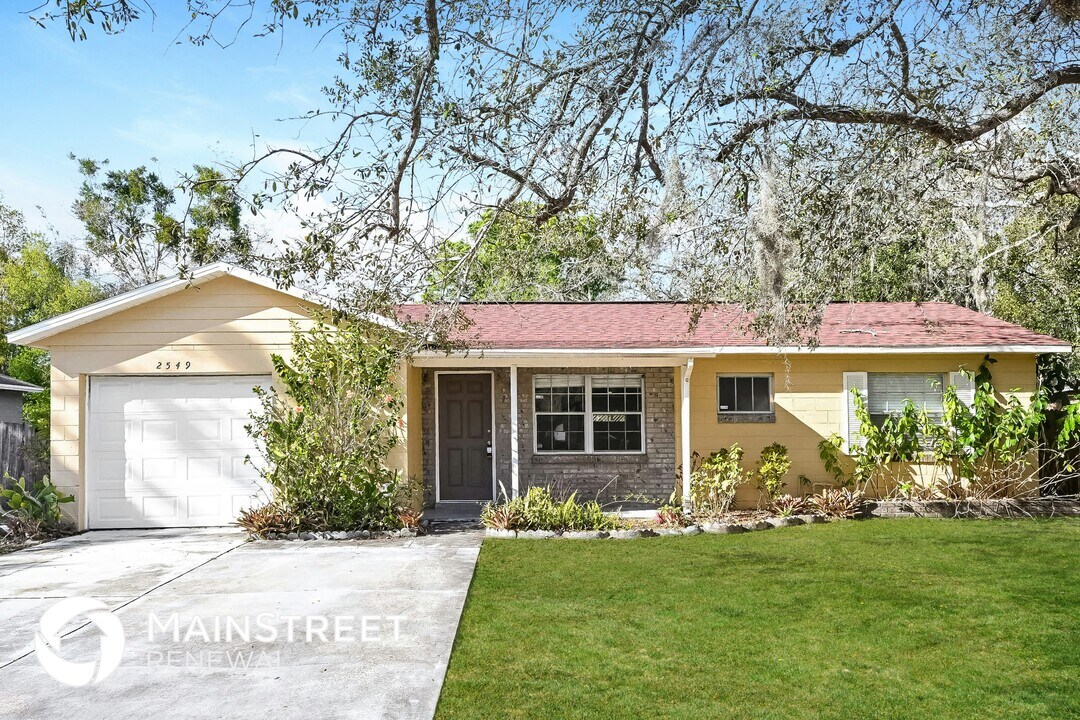 2549 Brampton Ct in Orlando, FL - Building Photo