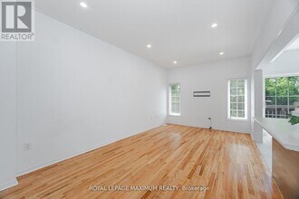 58 Gentile Cir in Vaughan, ON - Building Photo - Building Photo