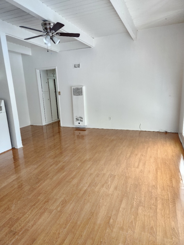 property at 1909 Beachwood Dr