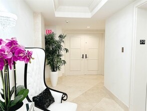 17555 Collins Ave in Sunny Isles Beach, FL - Building Photo - Building Photo