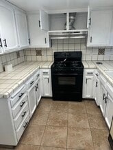 1830 E Laura Ave in Visalia, CA - Building Photo - Building Photo