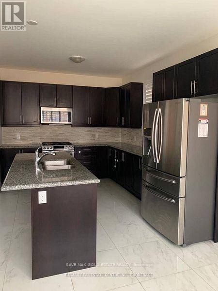 18 Hamilton Ct in Caledon, ON - Building Photo - Building Photo