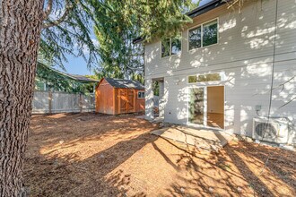9217 Evanston Ave N in Seattle, WA - Building Photo - Building Photo