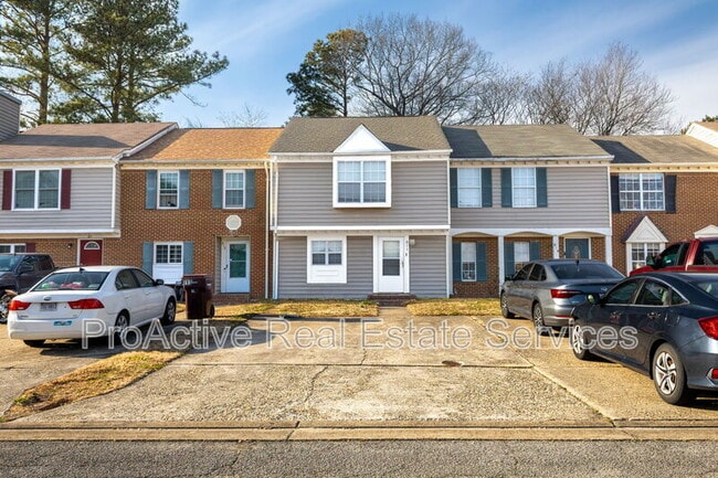 815 Montrose Ct in Chesapeake, VA - Building Photo - Building Photo