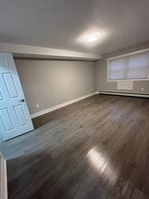 431 Park Ave in Orange, NJ - Foto de edificio - Building Photo