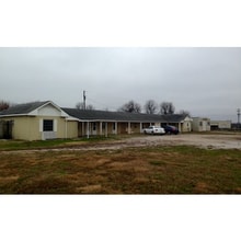 5850-5874 W Highway 60 in Brookline, MO - Foto de edificio - Building Photo