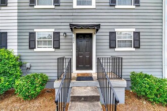 1804 Barrington Overlook in Marietta, GA - Foto de edificio - Building Photo