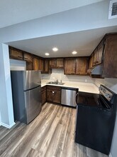 307 Elmead Ct in Greenwood, IN - Building Photo - Building Photo