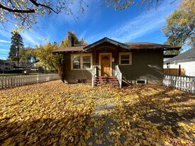 1603 NW 2nd St in Bend, OR - Building Photo