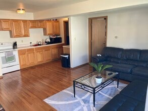 1104 W 20th St, Unit 1104 in Cedar Falls, IA - Foto de edificio - Building Photo