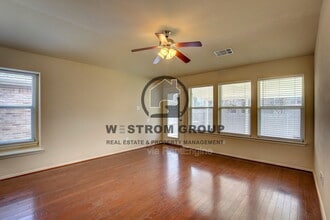 8821 Highland Orchard Dr in Fort Worth, TX - Building Photo - Building Photo