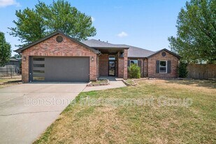 11665 N 156th E Ave in Collinsville, OK - Building Photo