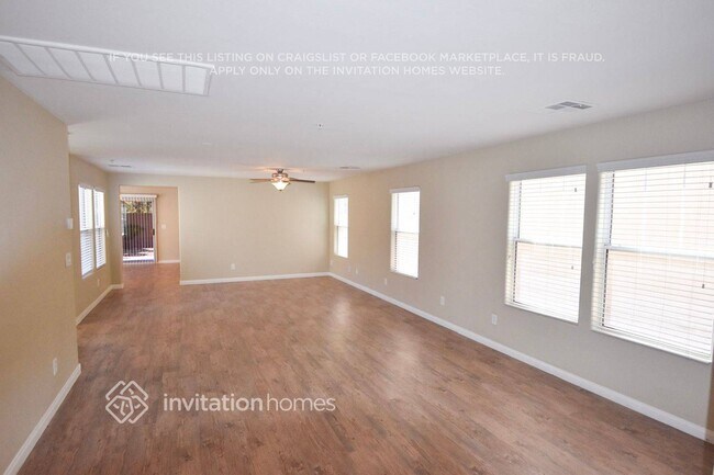 644 Desert Passage St in Henderson, NV - Foto de edificio - Building Photo