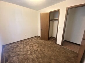 628-B N Orchard Crest Ave in Springfield, MO - Building Photo - Building Photo