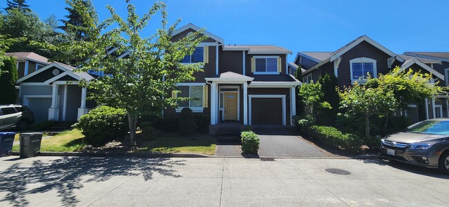property at 2567 NE Kensington Ct