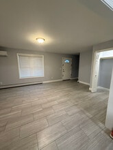 8-10 Kensington Ave in Springfield, MA - Foto de edificio - Building Photo