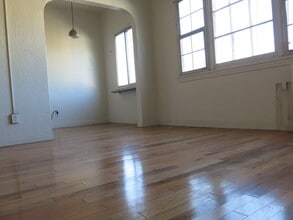 606 N Occidental Blvd, Unit 212 in Los Angeles, CA - Building Photo - Building Photo