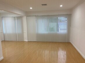 229 N Belmont St, Unit # C in Glendale, CA - Building Photo - Building Photo