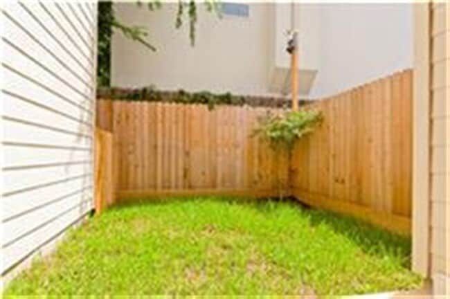 property at 1815 Oakdale St
