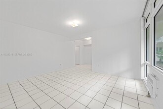 1850 Meridian Ave in Miami Beach, FL - Foto de edificio - Building Photo