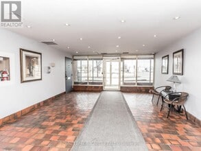 3455 Morning Star Dr in Mississauga, ON - Building Photo - Building Photo