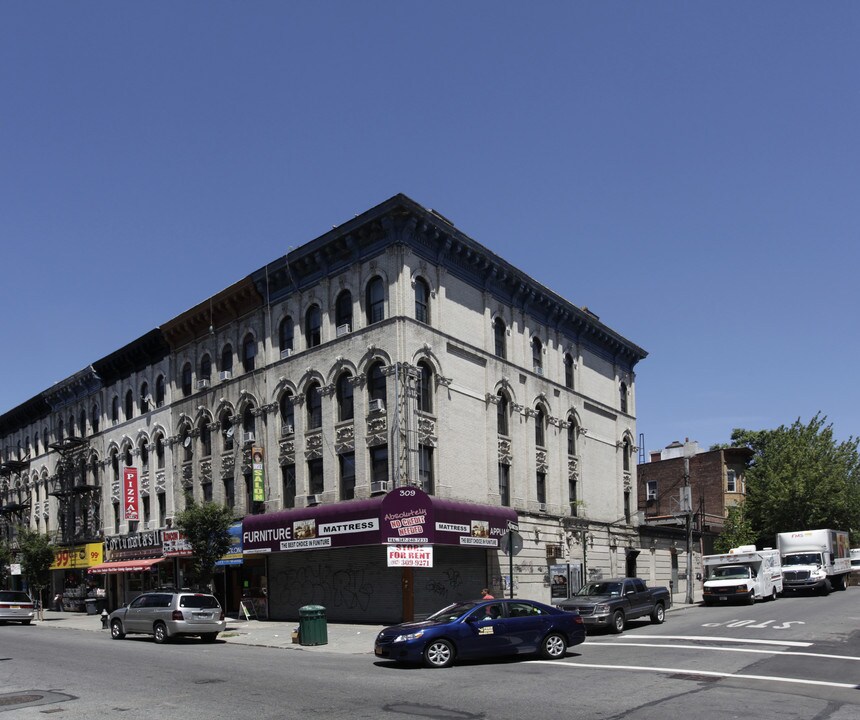 309 Knickerbocker Ave in Brooklyn, NY - Building Photo