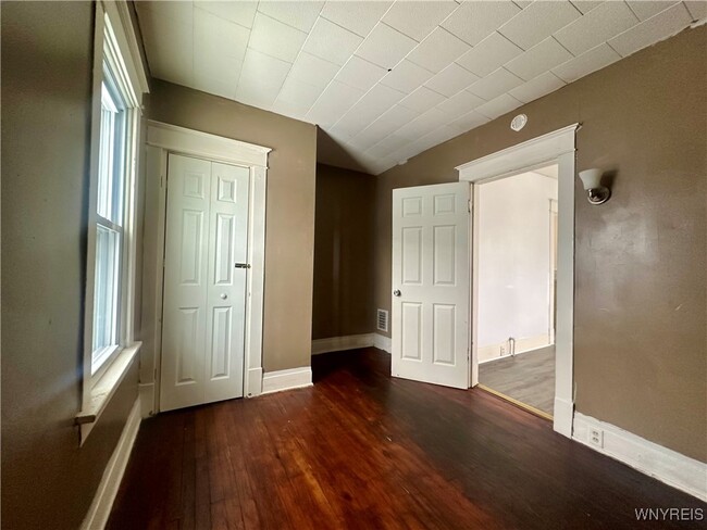 property at 39 Parkridge Ave