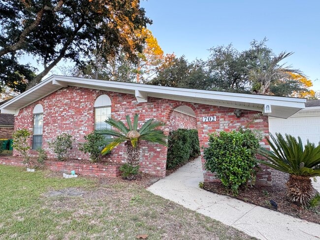 property at 702 Tarpon Ln