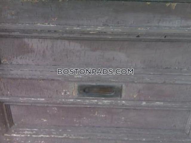 4 Eleanor St in Boston, MA - Building Photo