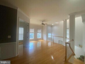 13030 Greg Roy Ln in Herndon, VA - Building Photo - Building Photo