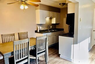 1637 S Riverside Ave, Unit Clairview Condo #7 in St Clair, MI - Foto de edificio - Building Photo