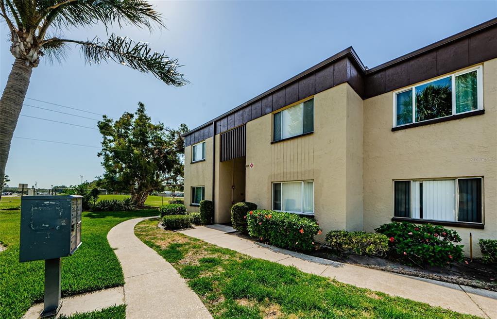617 N Keene Rd in Clearwater, FL - Building Photo