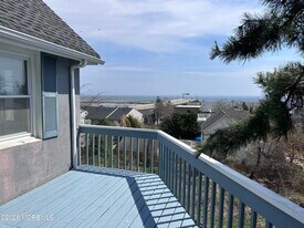 10 Ocean St in Highlands, NJ - Building Photo