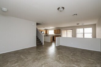 9415 Virginia Ave in Phoenix, AZ - Foto de edificio - Building Photo