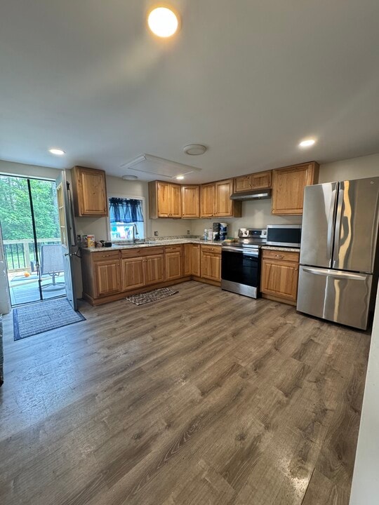 175 Johnson St, Unit 1 in Leominster, MA - Foto de edificio