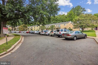 10631 Montrose Ave in Bethesda, MD - Building Photo - Building Photo