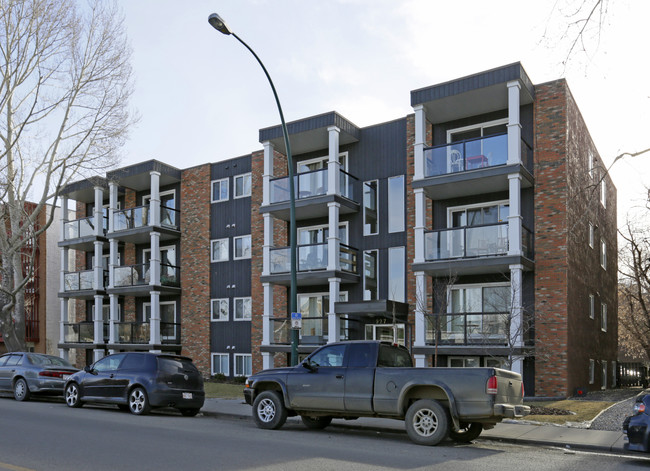 927 2nd Ave NW in Calgary, AB - Building Photo - Building Photo