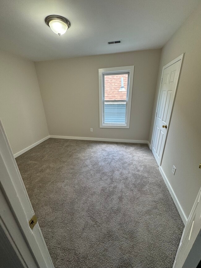 45 Stanley St, Unit Apartment 2 in Lowell, MA - Building Photo - Building Photo