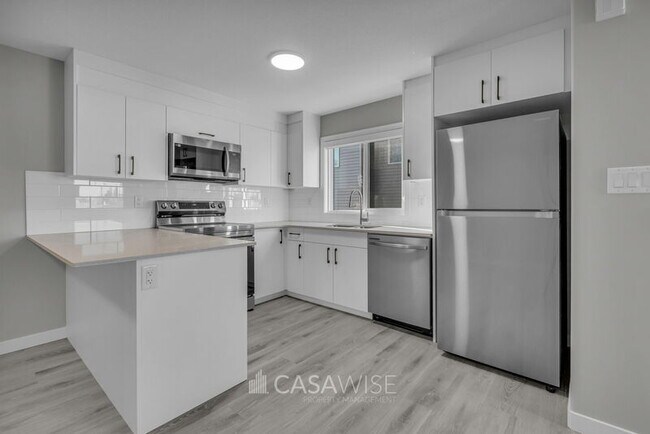 13539-13570 70 St NW in Edmonton, AB - Building Photo - Building Photo