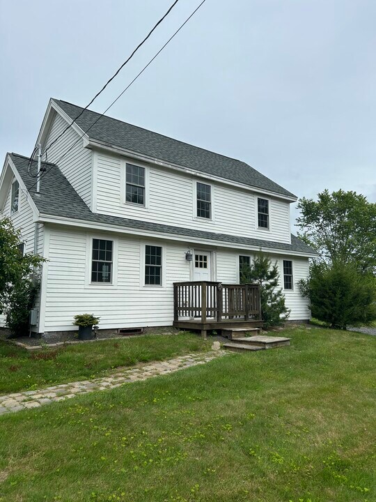 10 Junction Rd in South Berwick, ME - Building Photo