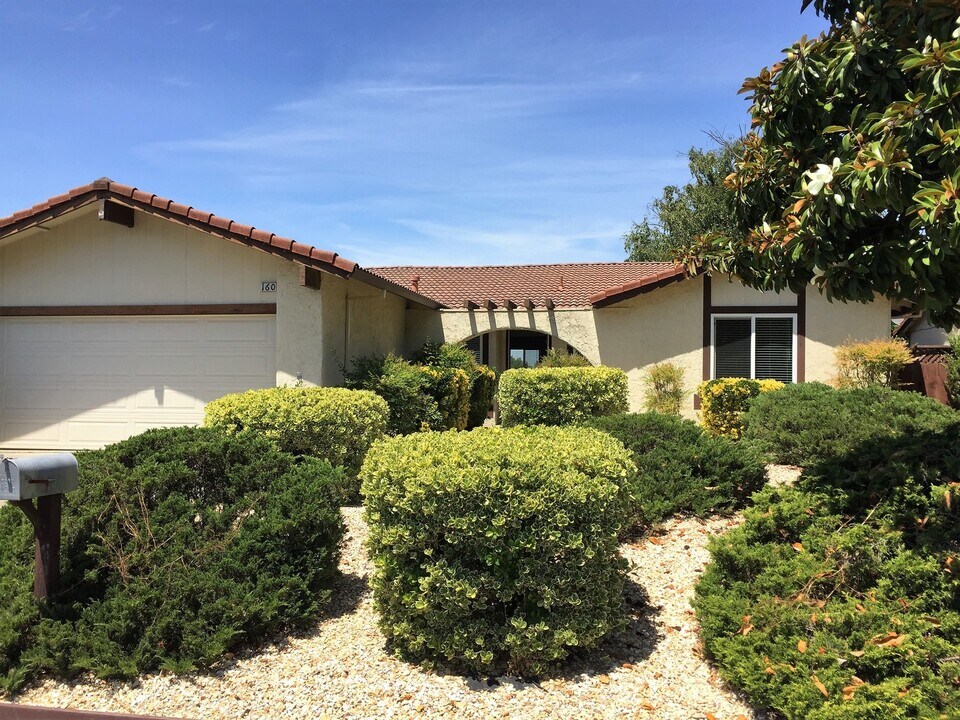 160 Firethorn Dr in Rohnert Park, CA - Building Photo
