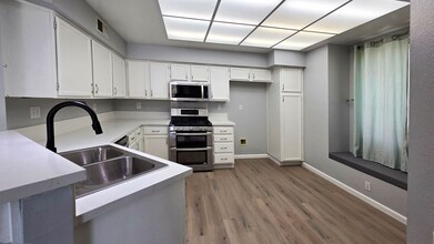 19 Anacapa Ct in Lake Forest, CA - Building Photo - Building Photo