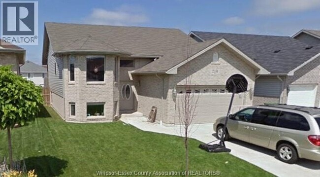 property at 2351 Norcrest Ave