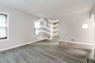 1753 N Main St in Washington, PA - Foto de edificio - Building Photo