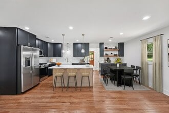 891 Daniell Dr SE in Smyrna, GA - Building Photo - Building Photo