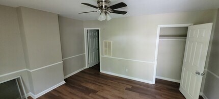 1102 Logan St, Unit A in Greensboro, NC - Building Photo - Building Photo